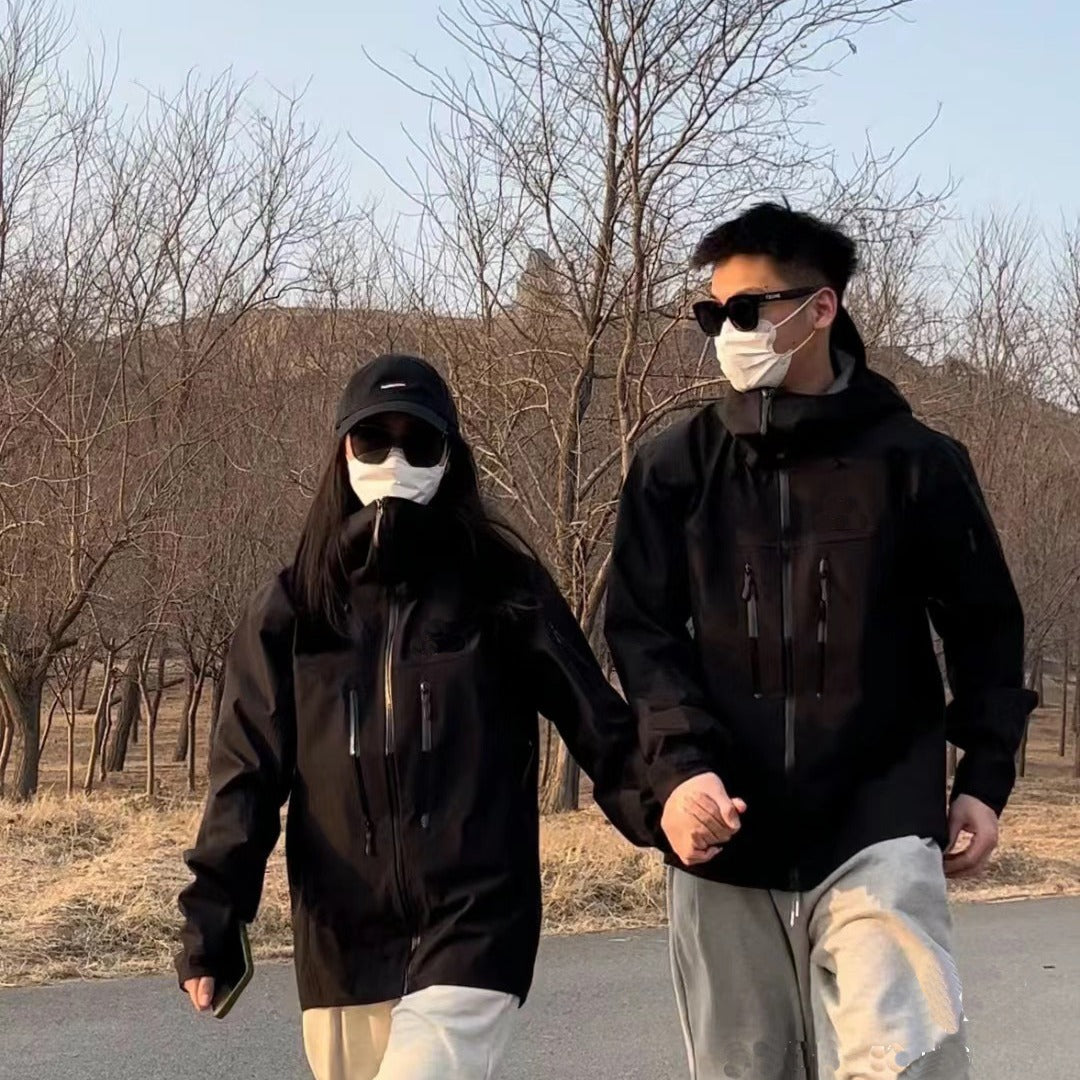 Women’s High-End Gore-Tex Hard Shell Jacket