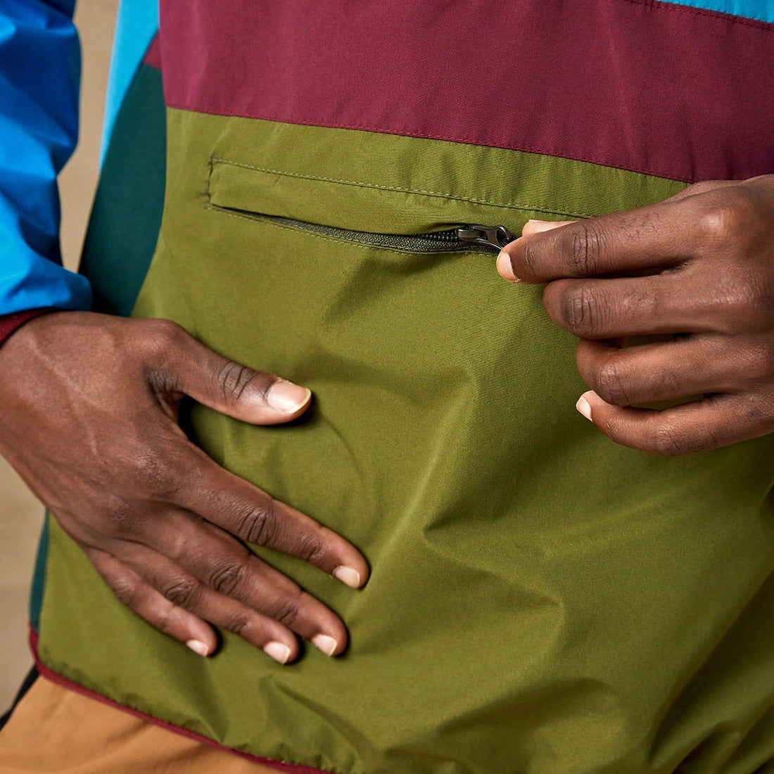 Men’s American Casual Waterproof Windproof Outdoor Jacket